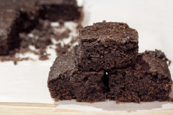 Cómo hacer brownies con frijoles negros