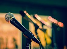 Cómo aprender a cantar sin desafinar