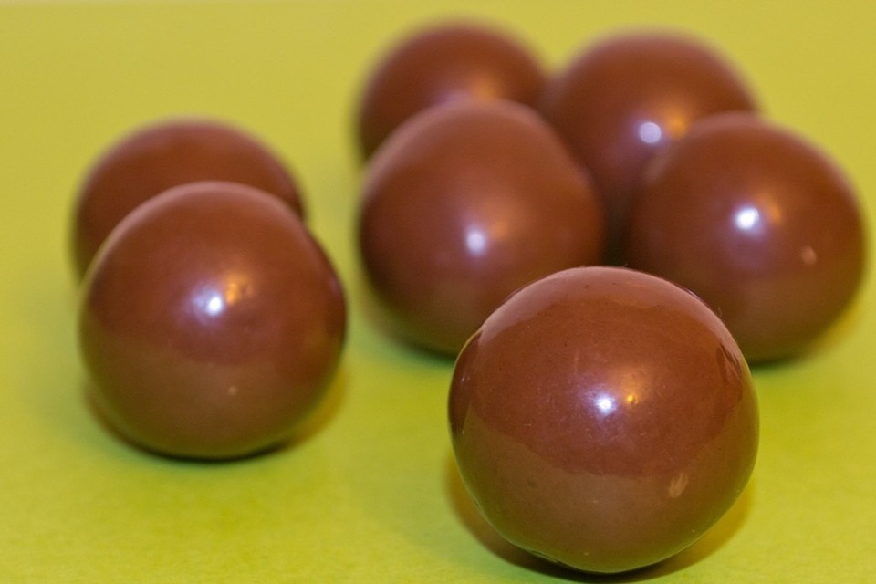 Cómo hacer bombones de chocolate caseros