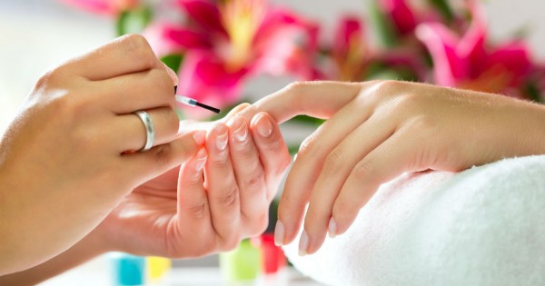 Cómo hacer una manicure sencilla
