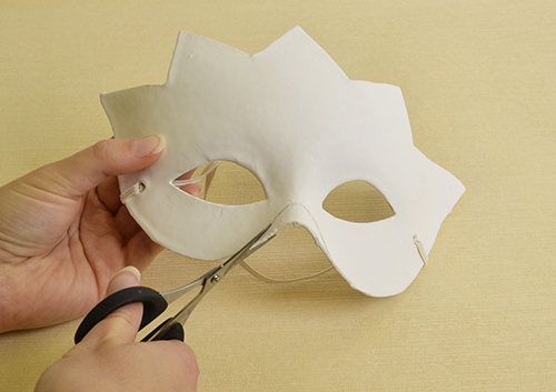 Cómo hacer una máscara de carnaval con papel de seda