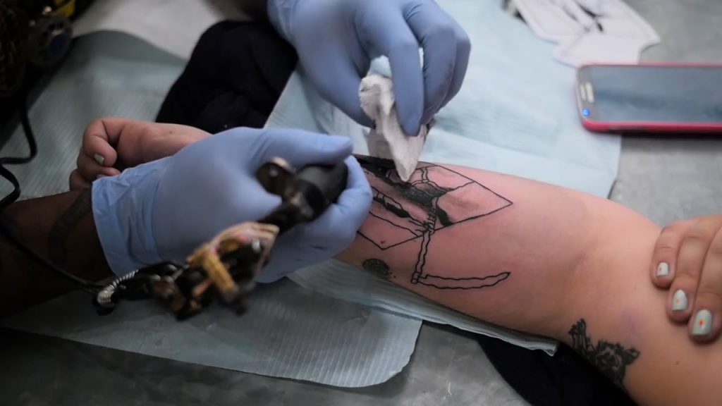 Cómo cuidar un tatuaje