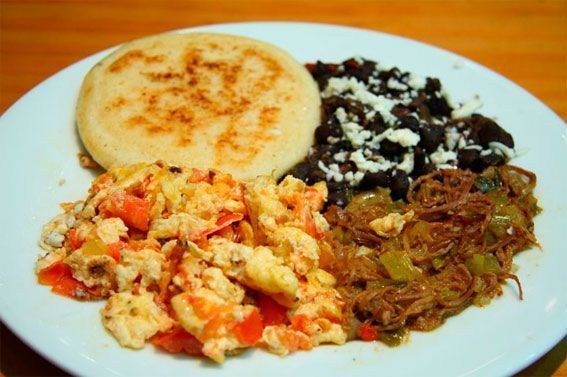 Cómo preparar desayuno criollo (venezolano)