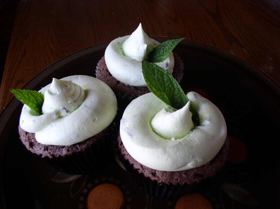 mint-flavored-cupcakes-617708_960_720