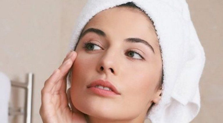 Cómo cerrar los poros de la piel
