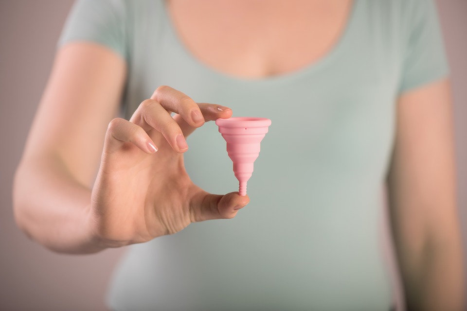 Cómo utilizar una copa menstrual